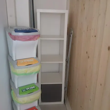Single Nearby The Джардини-Наксос