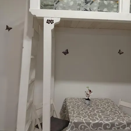Single Nearby The * Джардини-Наксос