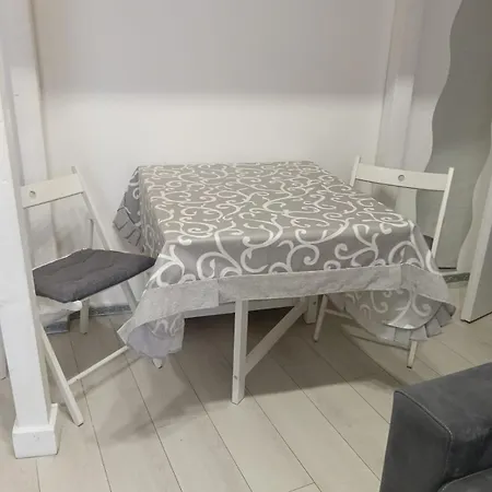 Single Nearby The * Джардини-Наксос