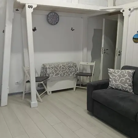 Single Nearby The Apartman *