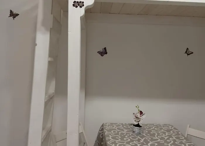 Single Nearby The * Giardini Naxos