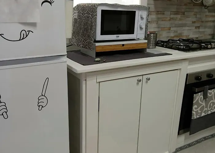 Single Nearby The Apartment