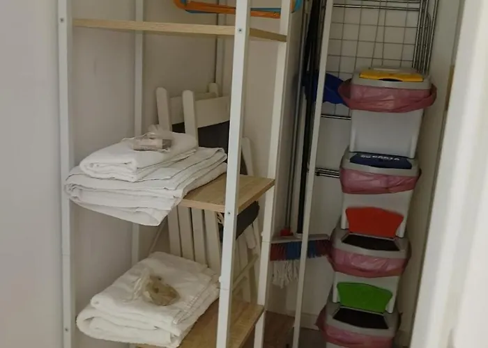 Apartment Single Nearby The